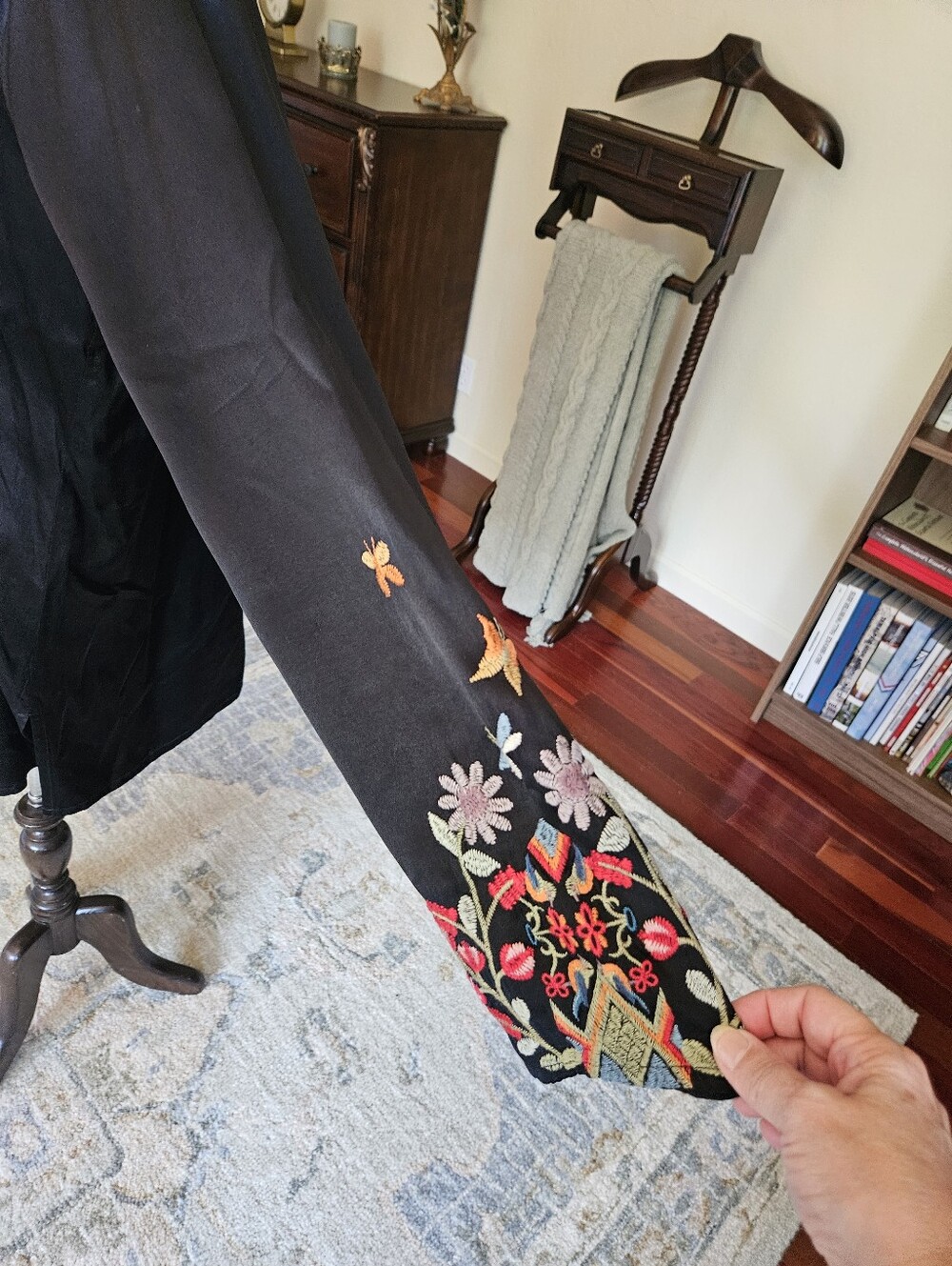 Johnny Was BIYA Tunic - Picture 3 of 4
